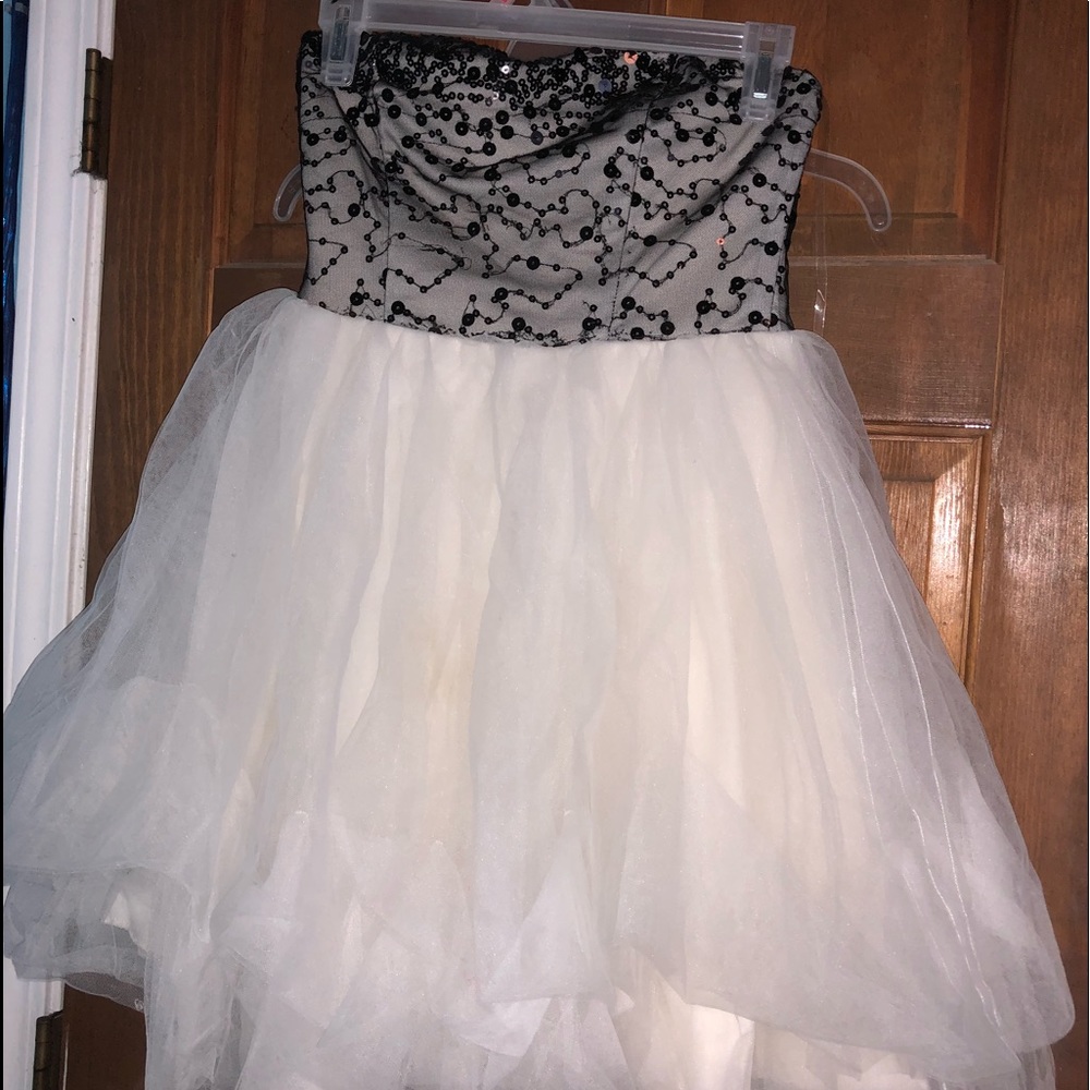 Size 5 homecoming cupcake dress!!